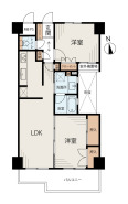 2LDK、価格4750万円、専有面積56.3m2、バルコニー面積8.39m2 56.30m2の2LDK。南向きバルコニーに面した明るいLDKと洋室を配置し、全居室に収納を確保した使い勝手の良い間取りです。生活動線にも配慮され、快適な暮らしを実現します。